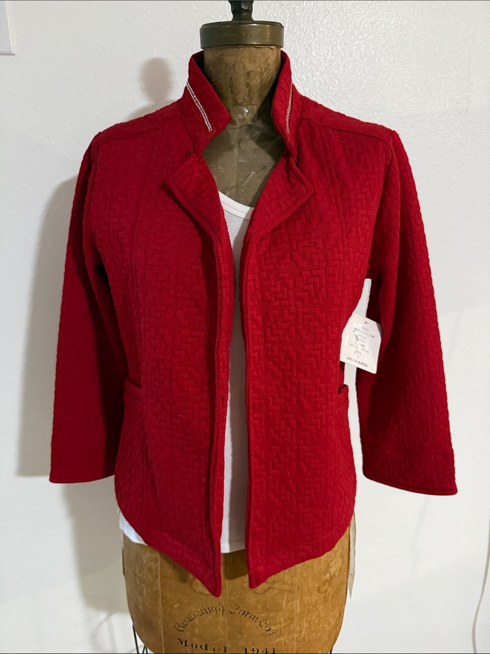 NWT Onque Casuals Red Textured Open-Front Blazer Sizes S & L